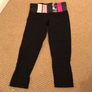 Black lululemon crops